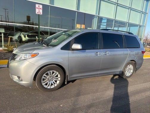 2015 Toyota Sienna XLE