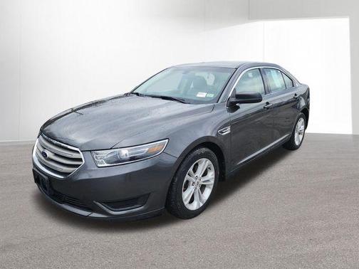 2016 Ford Taurus SE