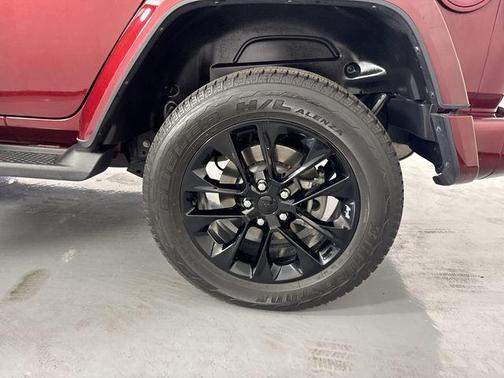 Snazzberry Pearlcoat 2021 Jeep Wrangler Unlimited Sahara Altitude