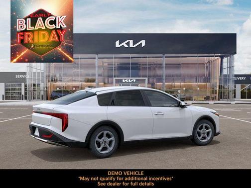2025 Kia K4 LXS
