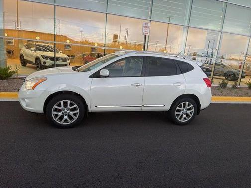 Pearl White 2013 Nissan Rogue SV w/SL Pkg