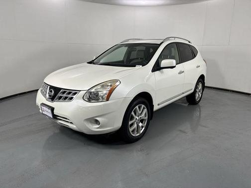 Pearl White 2013 Nissan Rogue SV w/SL Pkg
