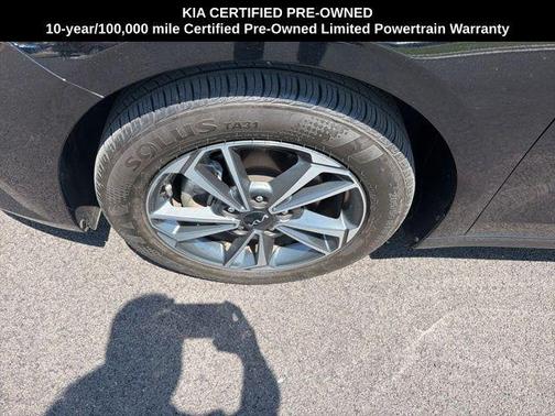 Aurora Black Pearl 2024 Kia Forte LXS