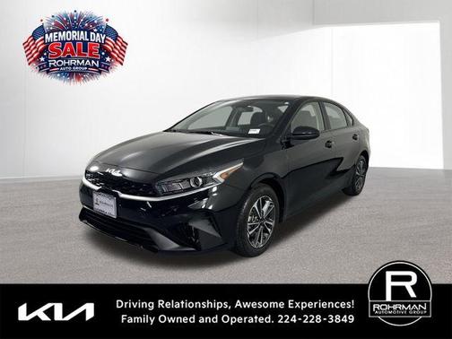 Aurora Black Pearl 2024 Kia Forte LXS