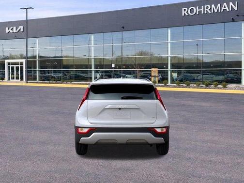Snow White Pearl 2026 Kia Niro LX