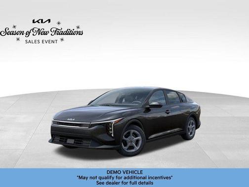2025 Kia K4 LXS