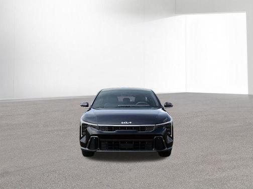 Aurora Black Pearl 2026 Kia K4 GT-LINE