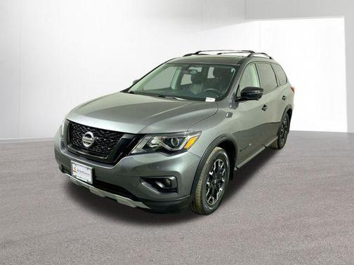 2020 Nissan Pathfinder SL