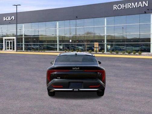 Aurora Black Pearl 2026 Kia K4 LX