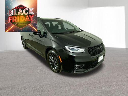 2021 Chrysler Pacifica Touring