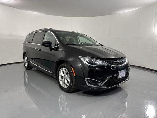2019 Chrysler Pacifica Touring-L Plus
