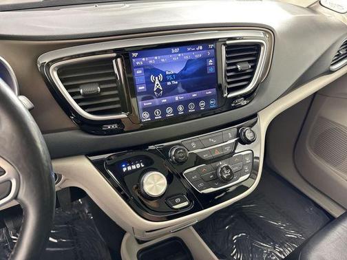 2019 Chrysler Pacifica Touring-L Plus