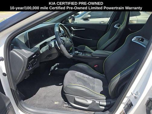 Snow White Pearl 2024 Kia EV6 GT