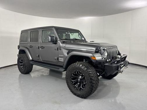 Granite Crystal Clearcoat Metallic 2020 Jeep Wrangler Unlimited Sahara