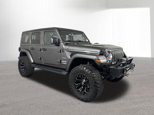Granite Crystal Clearcoat Metallic 2020 Jeep Wrangler Unlimited Sahara
