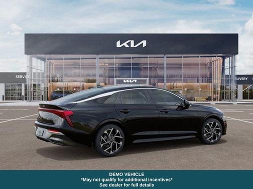2025 Kia K5 EX