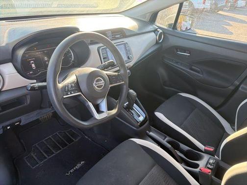 2022 Nissan Versa 1.6 SV