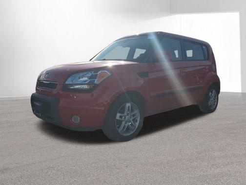 2010 Kia Soul +