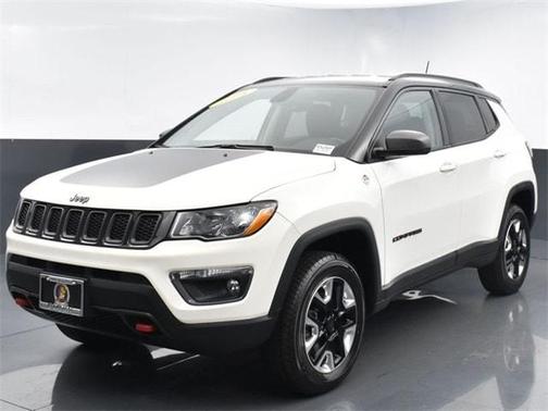 Photo 3 of 46 of 2018 Jeep Compass Trailhawk