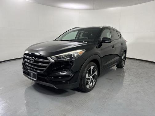 Black Noir Pearl 2016 Hyundai TUCSON Sport