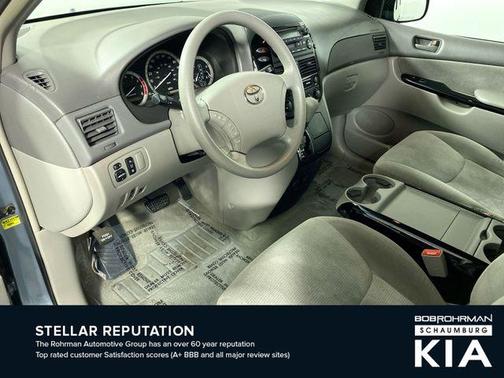 2004 Toyota Sienna CE