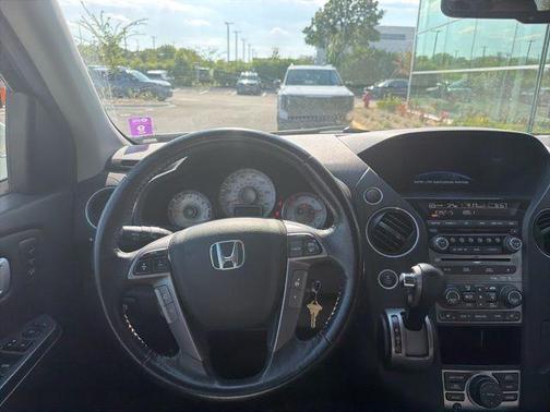 White Diamond Pearl 2013 Honda Pilot Touring