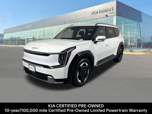 Snow White Pearl 2024 Kia EV9 Land