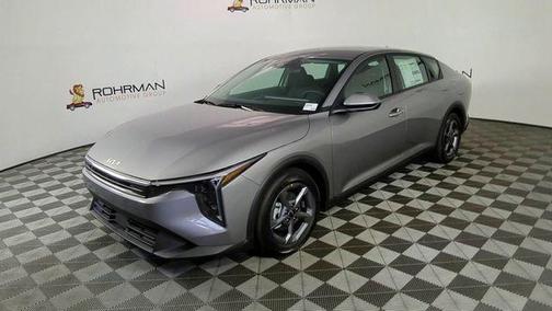 2025 Kia K4 LXS