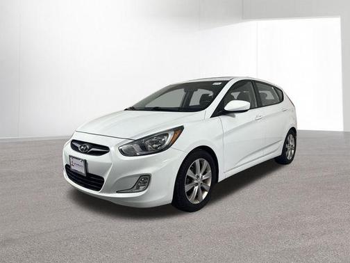 2012 Hyundai Accent SE