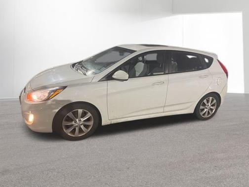 2012 Hyundai Accent SE
