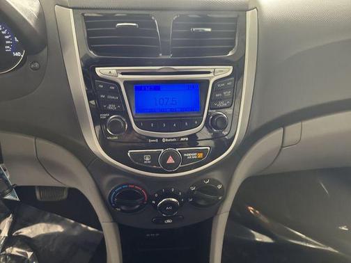 2012 Hyundai Accent SE