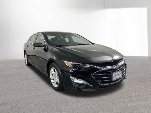 Mosaic Black Metallic 2023 Chevrolet Malibu LT