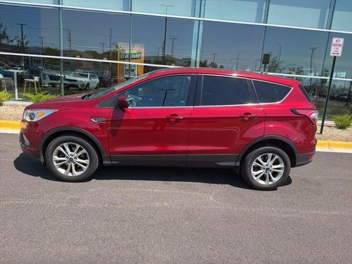 Ruby Red Metallic 2017 Ford Escape SE