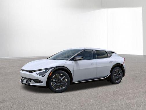 2025 Kia EV6 Light Long Range