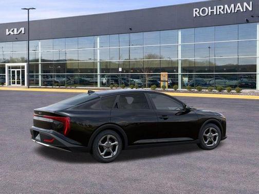 Aurora Black Pearl 2026 Kia K4 LX