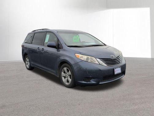 2015 Toyota Sienna LE