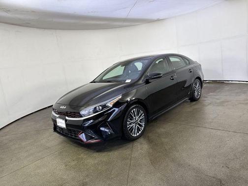 Aurora Black Pearl 2023 Kia Forte GT-Line