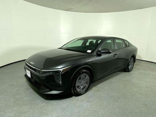 2025 Kia K4 LX