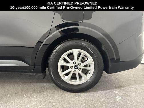 2023 Kia Carnival LX