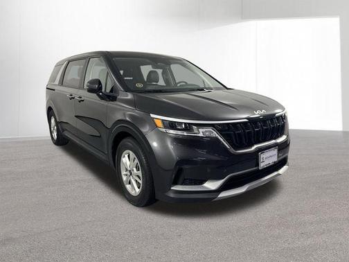 Metal 2024 Kia Carnival LX