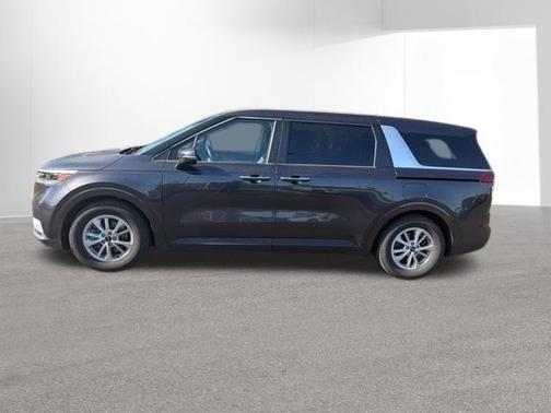 Metal 2024 Kia Carnival LX