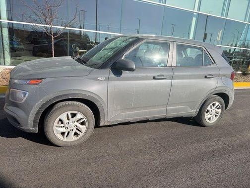 2021 Hyundai VENUE SE