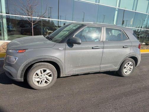 2021 Hyundai VENUE SE