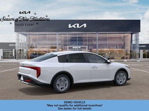 2025 Kia K4 LX