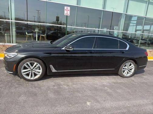 Black Sapphire Metallic 2016 BMW 750 i xDrive