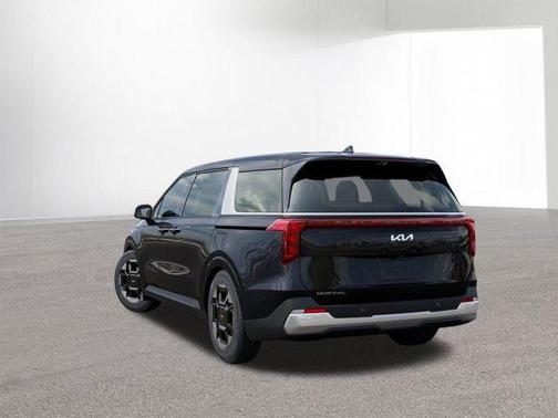 Metal 2026 Kia Carnival EX