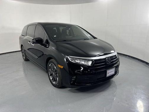 Crystal Black Pearl 2023 Honda Odyssey Elite