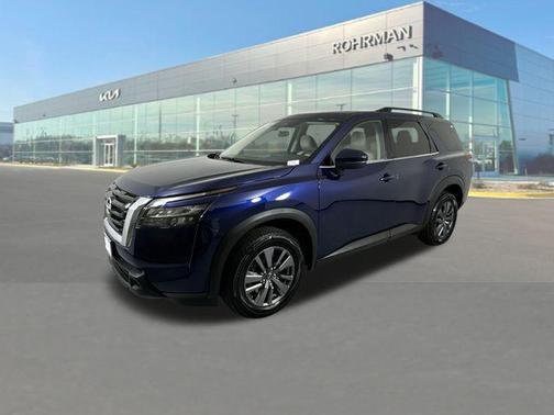 2023 Nissan Pathfinder SV