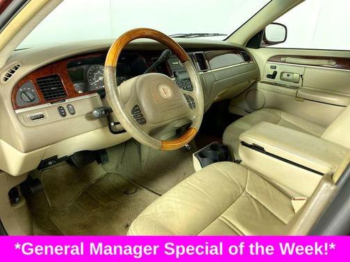 2004 Lincoln Town Car Ultimate