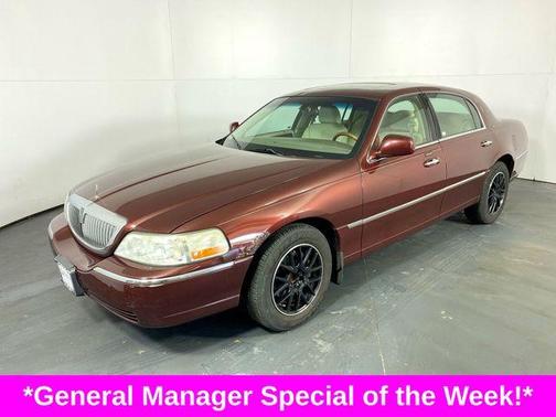 2004 Lincoln Town Car Ultimate